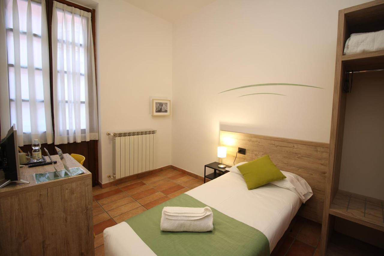 Hotel Tornielli 9 By Lvg Hotel Collection Novara Kültér fotó