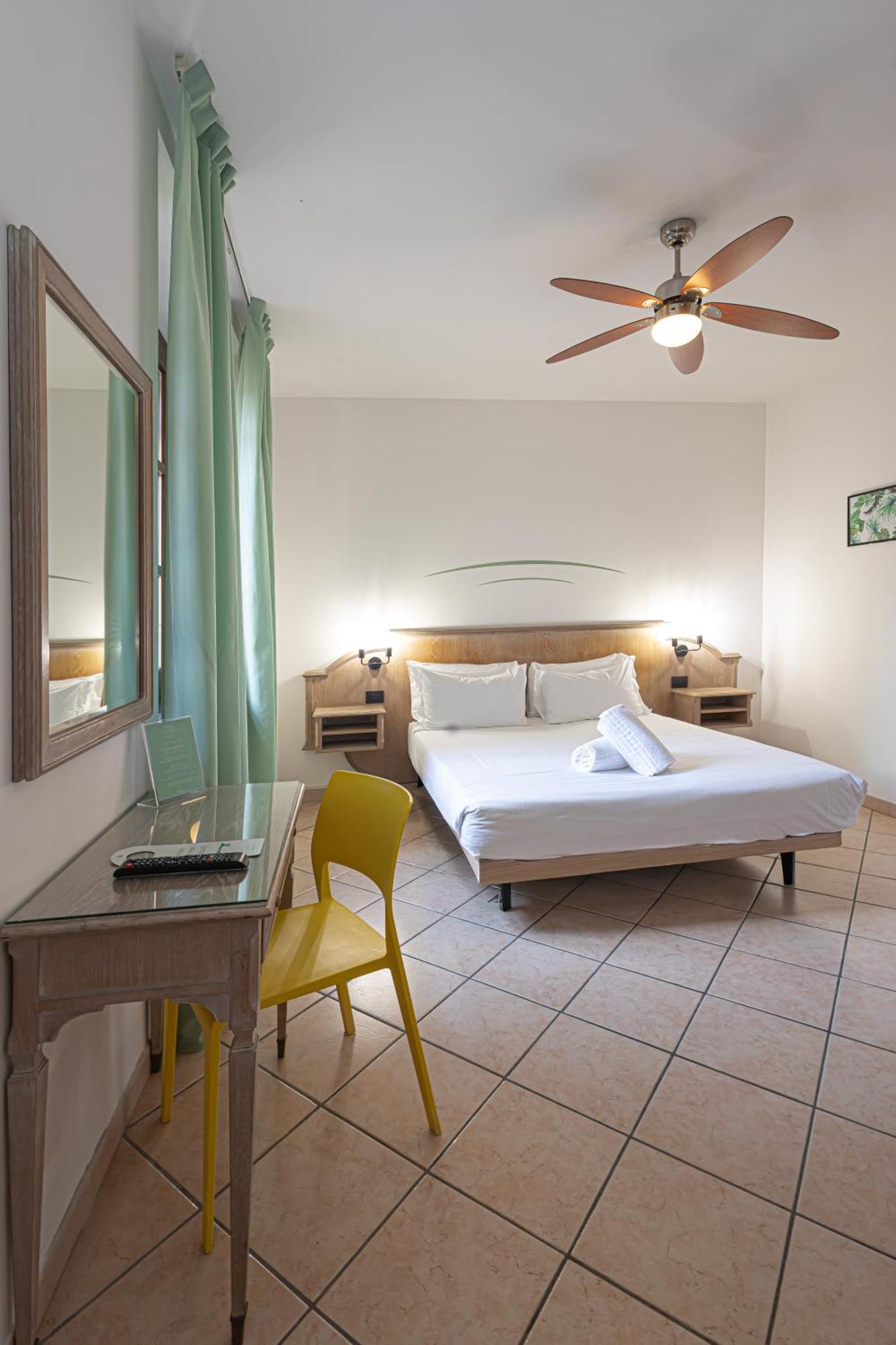 Hotel Tornielli 9 By Lvg Hotel Collection Novara Kültér fotó