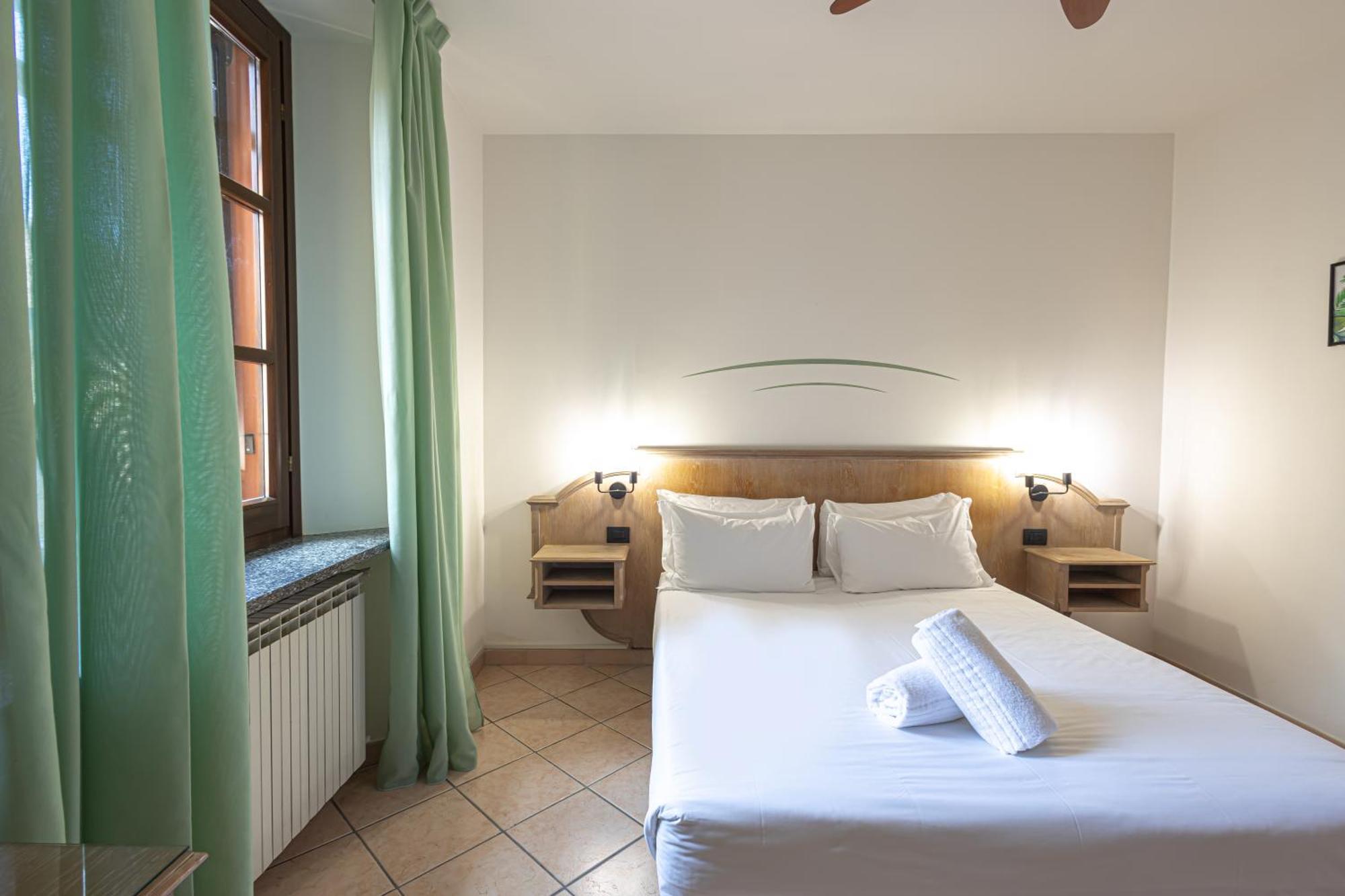 Hotel Tornielli 9 By Lvg Hotel Collection Novara Kültér fotó