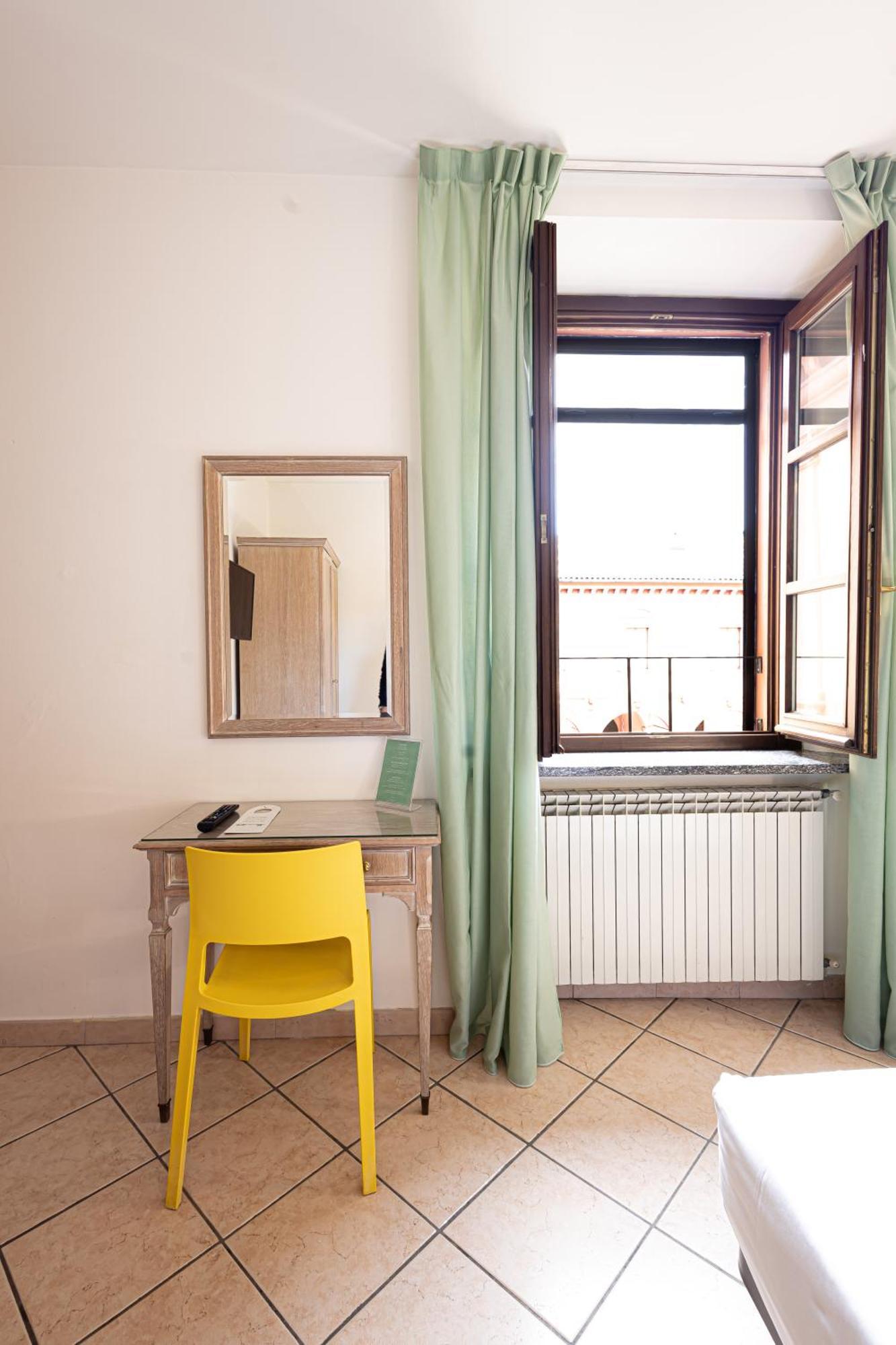 Hotel Tornielli 9 By Lvg Hotel Collection Novara Kültér fotó